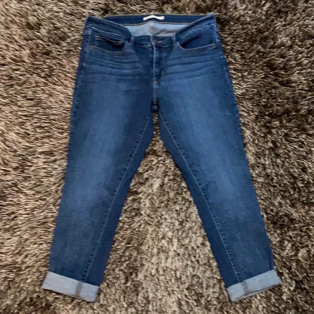 Ladies Levi’s Straus capris
